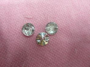 廠家直銷優(yōu)質手縫亞克力衛(wèi)星紐扣 多領域應用的時尚與實用之選